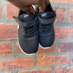 SOLD 🔥Nike toddler sneakers